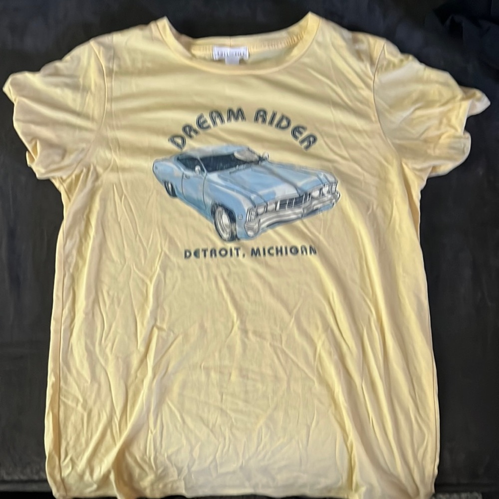 yellow full tilt graphic tee